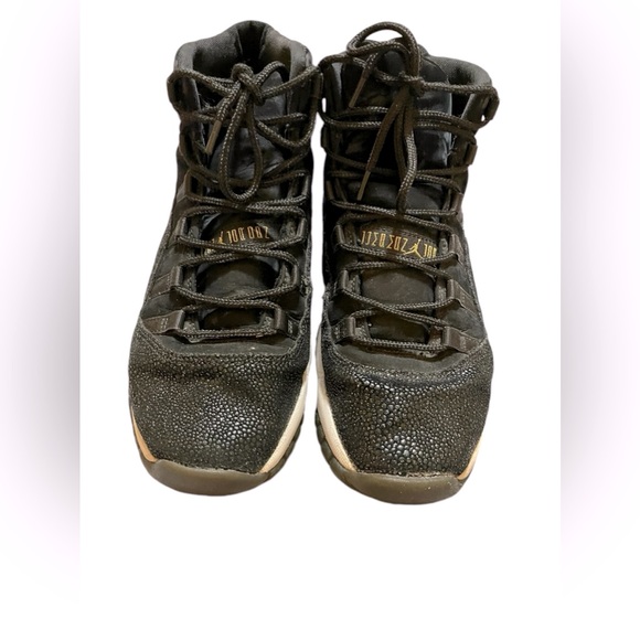 ❤️❤️ Air Jordan 11 Retro Perm HC Black & Metallic Gold With White Base - Picture 4 of 8